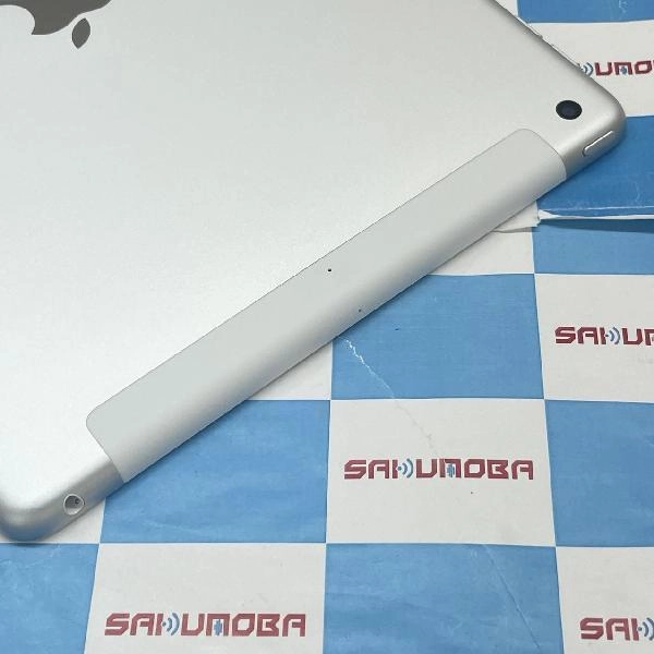 iPad 第9世代 docomo版SIMフリー 64GB MK493J/A A2604