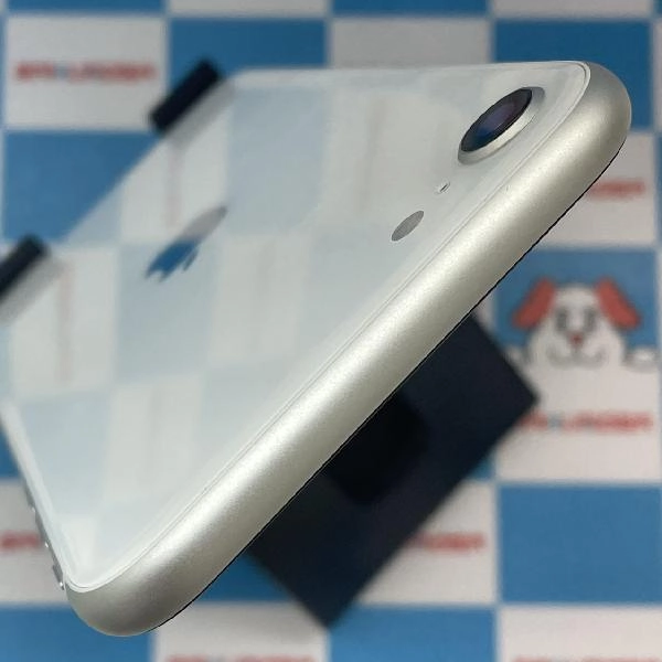 iPhoneSE 第2世代 SoftBank版SIMフリー 64GB MHGQ3J/A A2296 新品同様 ホワイト