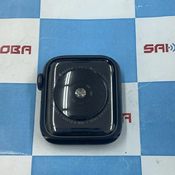 Apple Watch SE GPSモデル  Nike 40mm MKQ33J/A A2351 新品同様