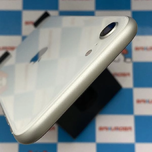 iPhoneSE 第2世代 au版SIMフリー 128GB MXD12J/A A2296 極美品 ホワイト