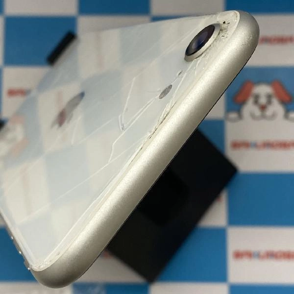 iPhoneSE 第2世代 SoftBank版SIMフリー 64GB MX9T2J/A A2296 ジャンク品 ホワイト
