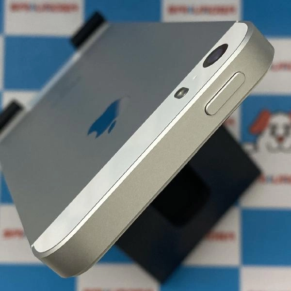 iPhoneSE au版SIMフリー 64GB MLM72J/A A1723 極美品