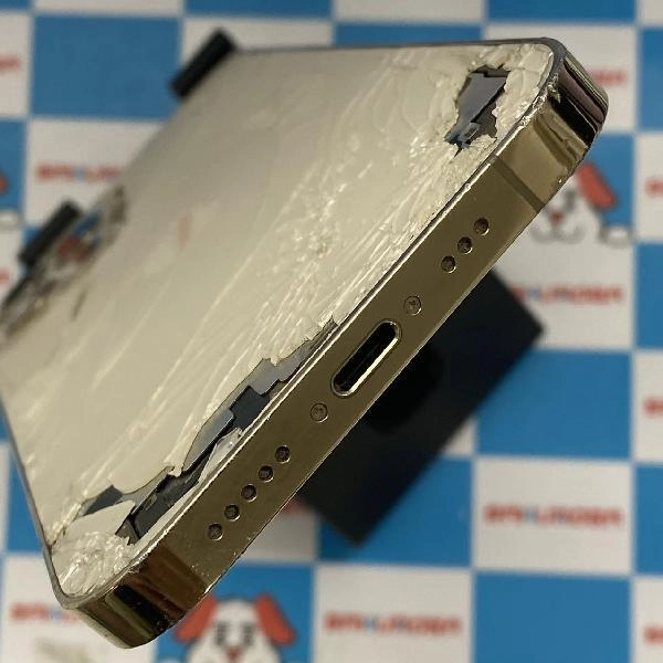 iPhone12 Pro au版SIMフリー 128GB MGM73J/A A2406 ジャンク品 ゴールド