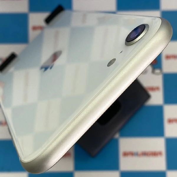 iPhoneSE 第2世代 au版SIMフリー 64GB MX9T2J/A A2296 極美品 ホワイト