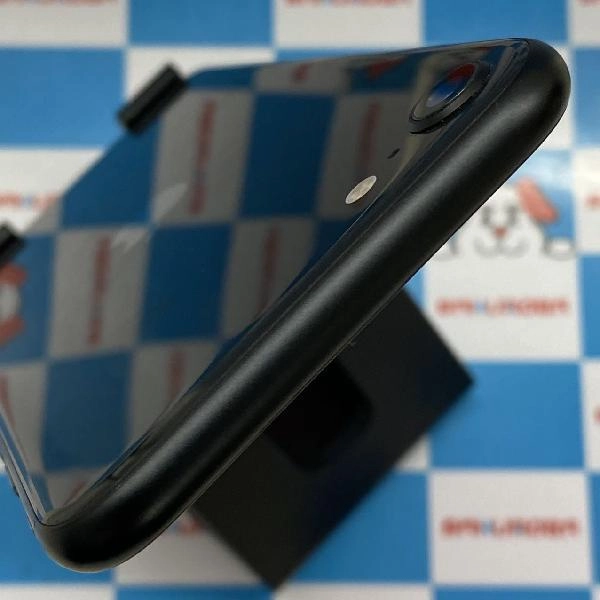iPhoneSE 第2世代 docomo版SIMフリー 256GB MXVT2J/A A2296 極美品 ブラック