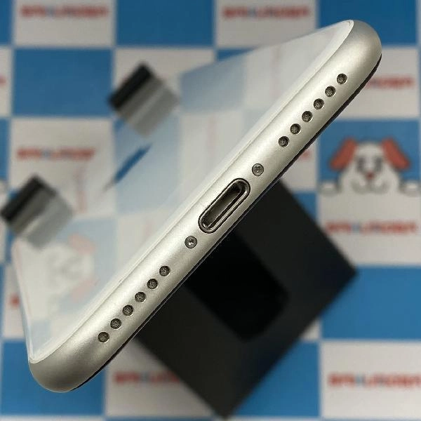 iPhoneSE 第2世代 Apple版SIMフリー 64GB MHGQ3J/A A2296 極美品 ホワイト