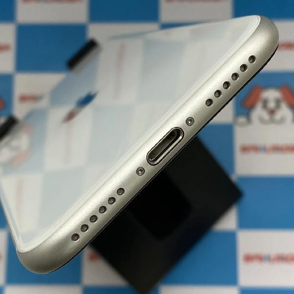 iPhoneSE 第2世代 Apple版SIMフリー 128GB MHGU3J/A A2296 極美品 ホワイト
