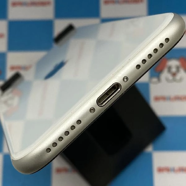 iPhoneSE 第2世代 au版SIMフリー 128GB MHGU3J/A A2296 極美品 ホワイト