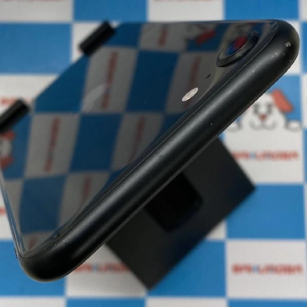 iPhoneSE 第2世代 docomo版SIMフリー 128GB MXD02J/A A2296 極美品 ブラック