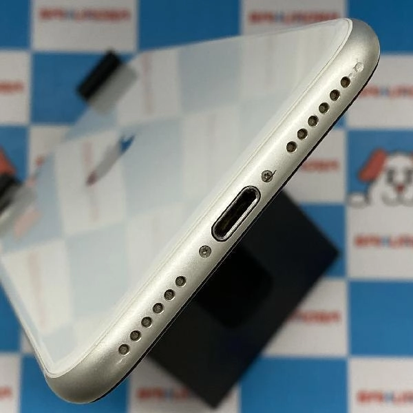 iPhoneSE 第2世代 Apple版SIMフリー 64GB MHGQ3J/A A2296 美品 ホワイト