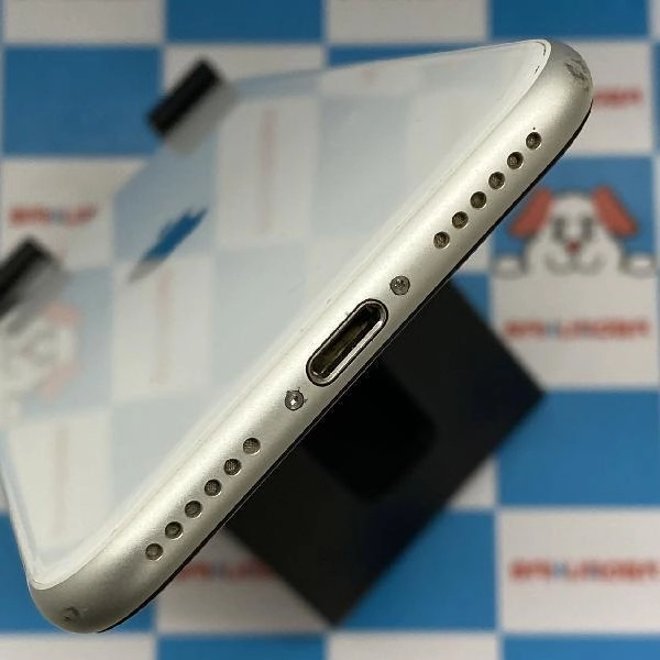 iPhoneSE 第2世代 au版SIMフリー 256GB MXVU2J/A A2296 美品 ホワイト