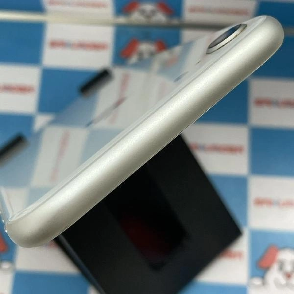 iPhone8 docomo版SIMフリー 64GB MQ792J/A A1906 シルバー