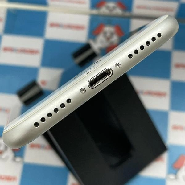 iPhone8 docomo版SIMフリー 64GB MQ792J/A A1906 シルバー