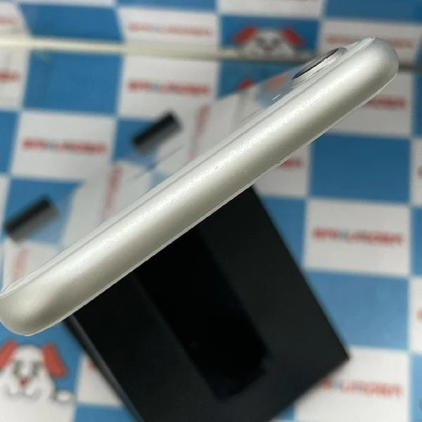 iPhone8 docomo版SIMフリー 64GB NQ792J/A A1906 シルバー