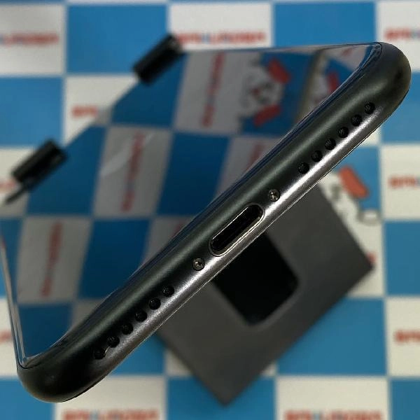 iPhoneSE 第3世代 SoftBank版SIMフリー 64GB MMYC3J/A A2782 新品同様