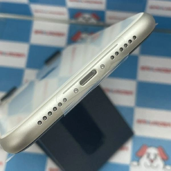 iPhone11 docomo版SIMフリー 64GB NWLU2J/A A2221 交換未使用品 ホワイト