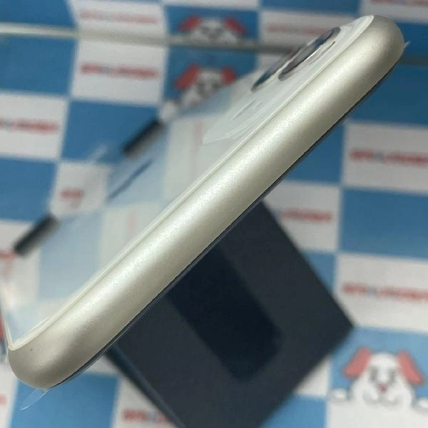 iPhone11 docomo版SIMフリー 64GB NWLU2J/A A2221 交換未使用品 ホワイト