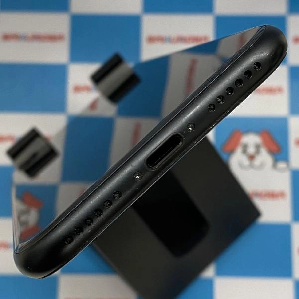 iPhoneSE 第2世代 docomo版SIMフリー 128GB NXD02J/A A2296 極美品 ブラック