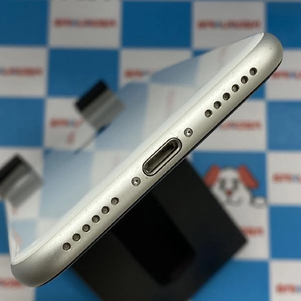 iPhoneSE 第2世代 Apple版SIMフリー 128GB MXD12J/A A2296 美品 ホワイト