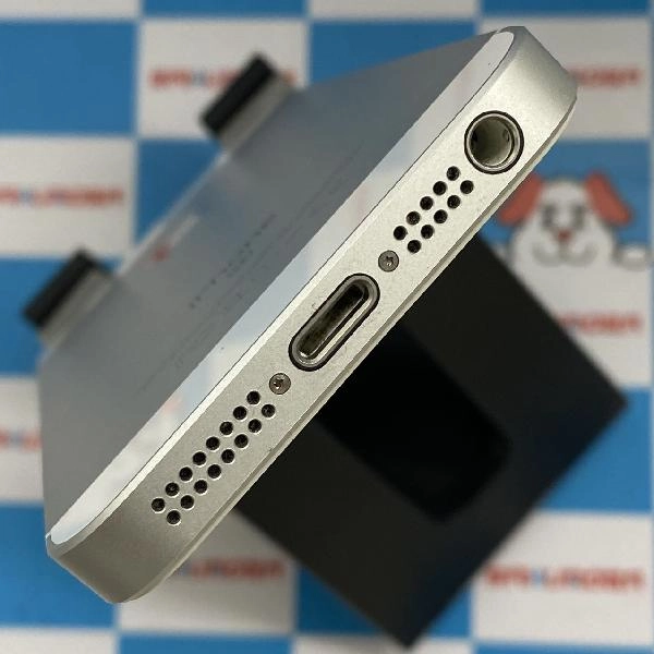 iPhoneSE SoftBank版SIMフリー 32GB MP832J/A A1726 極美品