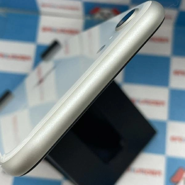 iPhoneSE 第2世代 Apple版SIMフリー 128GB MXD12J/A A2296 ジャンク品 ホワイト