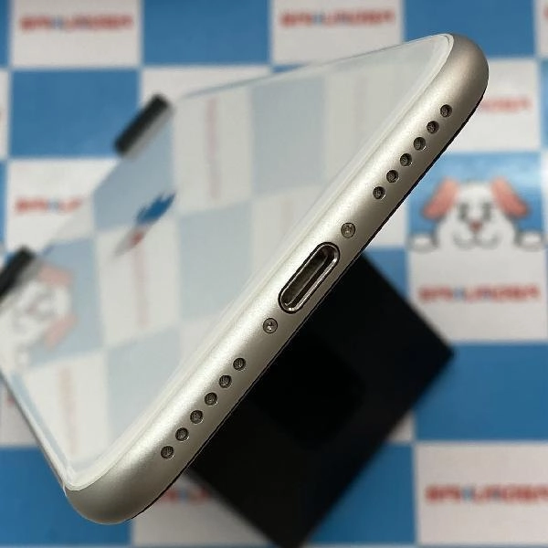 iPhoneSE 第2世代 Apple版SIMフリー 128GB MXD12J/A A2296 極美品 ホワイト