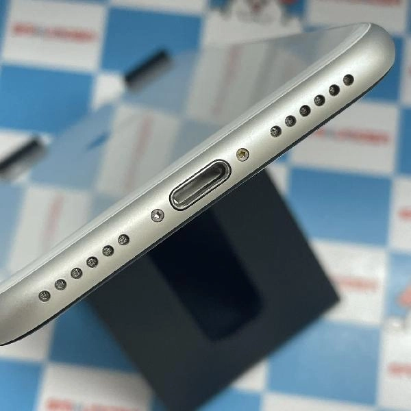 iPhoneSE 第2世代 SoftBank版SIMフリー 64GB MHGQ3J/A A2296 美品 ホワイト