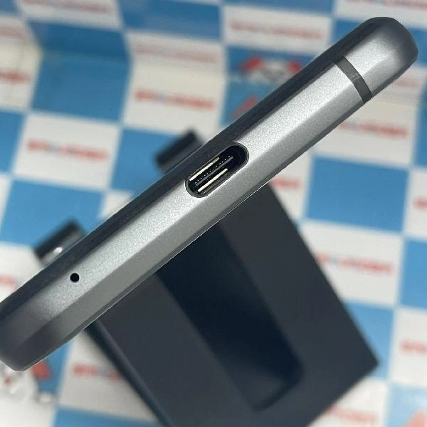 AQUOS sense3 basic SHV48 au 32GB 極美品