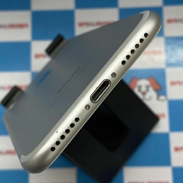 iPhone7 docomo版SIMフリー 128GB MNCL2J/A A1779 極美品 シルバー