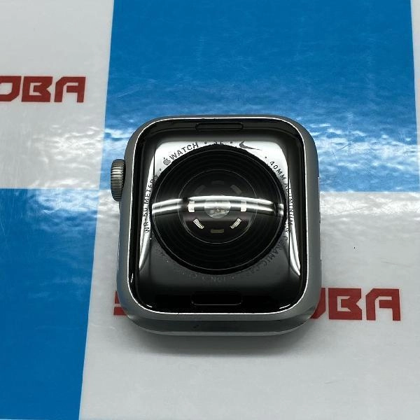Apple Watch SE GPSモデル 40mm Nike MKQ23J/A A2351 極美品