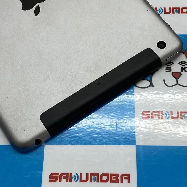 iPad mini 第3世代 docomo 64GB MGJ02J/A A1600 スペースグレイ