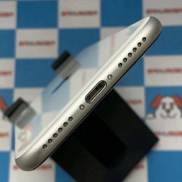 iPhoneSE 第2世代 au版SIMフリー 64GB MHGQ3J/A A2296 新品同様品 ホワイト