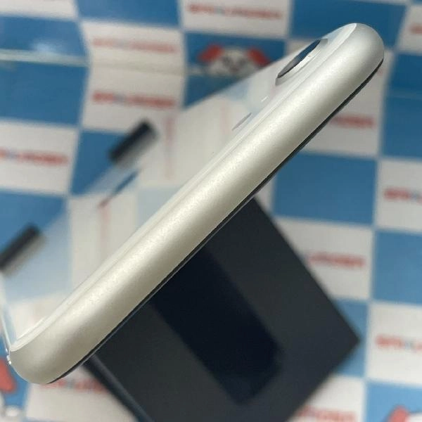 iPhoneSE 第2世代 au版SIMフリー 64GB MHGQ3J/A A2296 新品同様 ホワイト