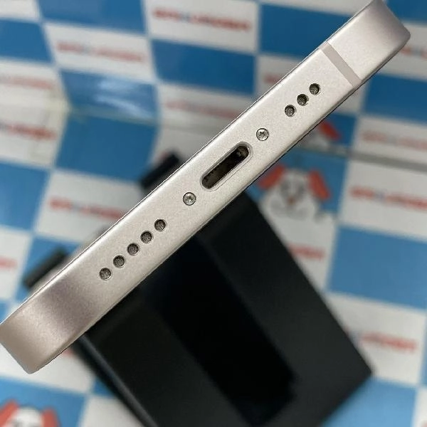 iPhone13 Apple版SIMフリー 256GB MLNK3J/A A2631 極美品