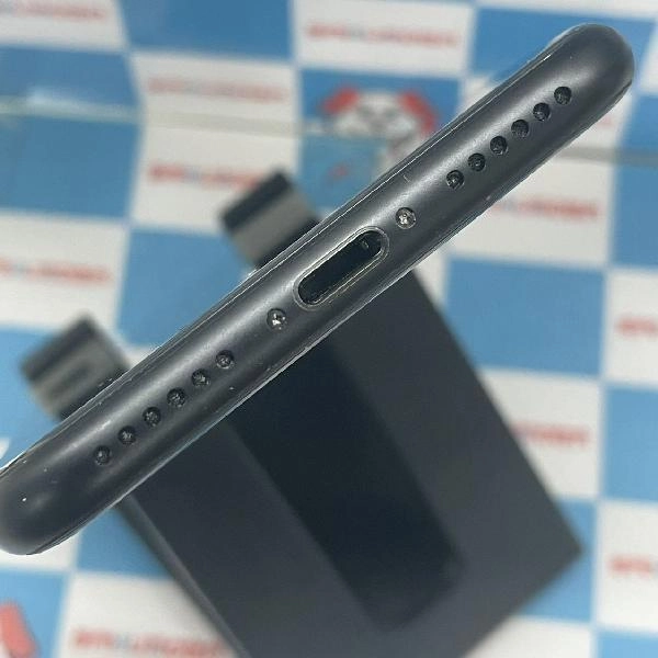 iPhoneSE 第2世代 docomo版SIMフリー 128GB MHGT3J/A A2296 ブラック