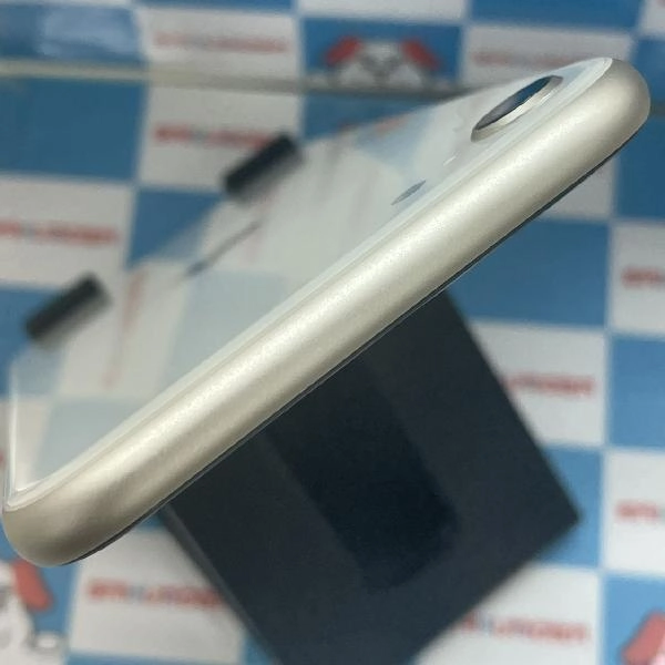 iPhoneSE 第3世代 Apple版SIMフリー 64GB MMYD3J/A A2782