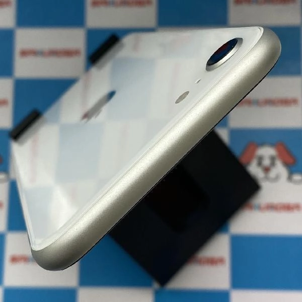 iPhoneSE 第2世代 docomo版SIMフリー 64GB NX9T2J/A A2296 新品同様品 ホワイト