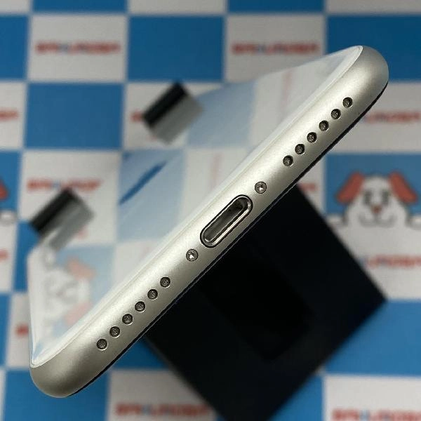 iPhoneSE 第2世代 au版SIMフリー 64GB MHGQ3J/A A2296 極美品 ホワイト