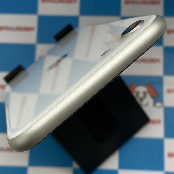 iPhoneSE 第2世代 au版SIMフリー 64GB MHGQ3J/A A2296 極美品 ホワイト