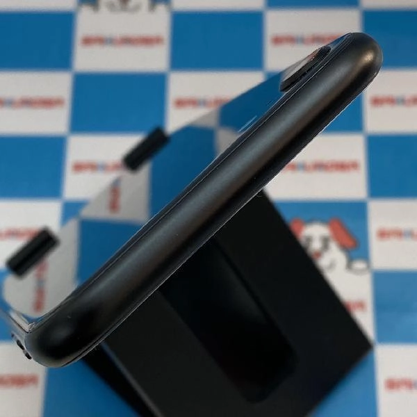 iPhoneSE 第2世代 docomo版SIMフリー 64GB MHGP3J/A A2296 極美品 ブラック