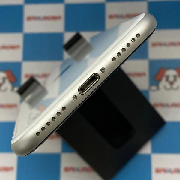 iPhoneSE 第2世代 Apple版SIMフリー 64GB MHGQ3J/A A2296 極美品 ホワイト