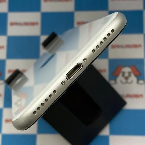 iPhoneSE 第2世代 docomo版SIMフリー 64GB MX9T2J/A A2296 極美品 ホワイト