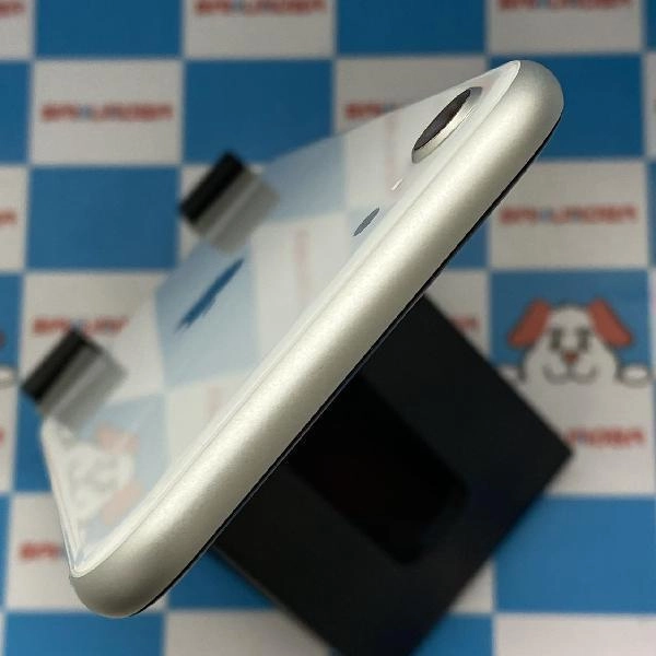 iPhoneSE 第2世代 docomo版SIMフリー 64GB MX9T2J/A A2296 極美品 ホワイト