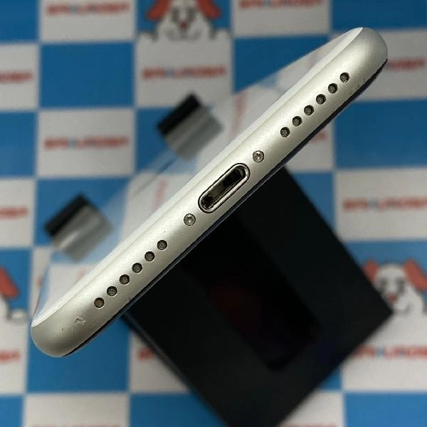 iPhoneSE 第2世代 au版SIMフリー 64GB MX9T2J/A A2296 極美品 ホワイト