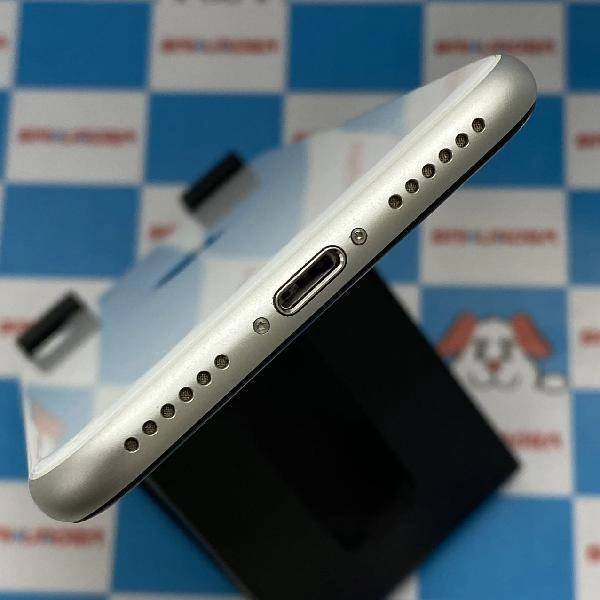 iPhoneSE 第2世代 SoftBank版SIMフリー 128GB MHGU3J/A A2296 極美品 ホワイト