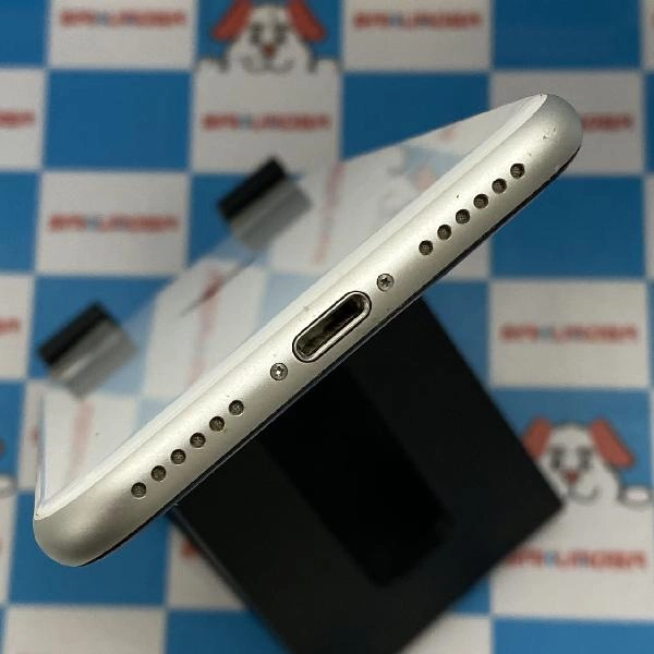 iPhoneSE 第2世代 Apple版SIMフリー 128GB MXD12J/A A2296 極美品 ホワイト