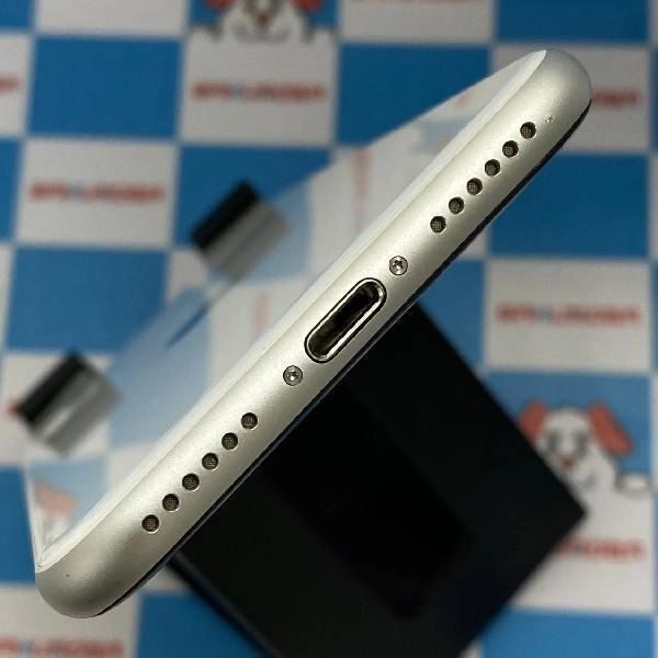 iPhoneSE 第2世代 SoftBank版SIMフリー 64GB MX9T2J/A A2296 極美品 ホワイト