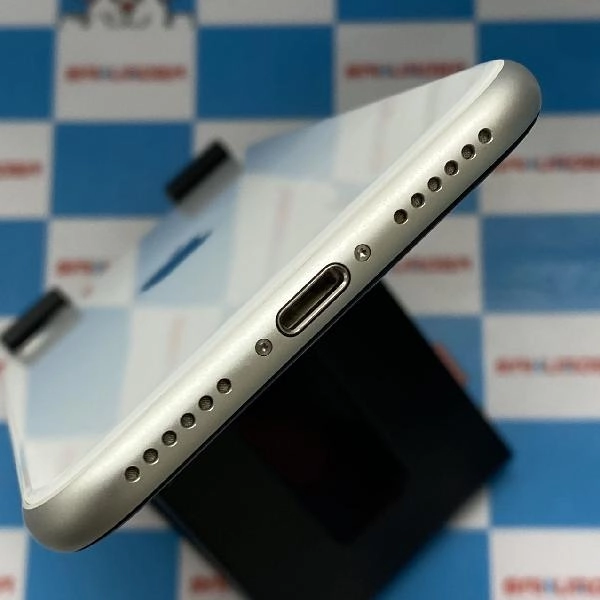 iPhoneSE 第2世代 au版SIMフリー 128GB MHGU3J/A A2296 極美品 ホワイト