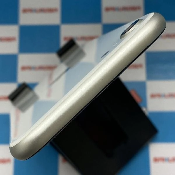 iPhoneSE 第2世代 au版SIMフリー 128GB MHGU3J/A A2296 極美品 ホワイト