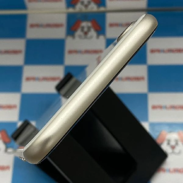 iPhoneSE 第3世代 au版SIMフリー 64GB MMYD3J/A A2782 美品